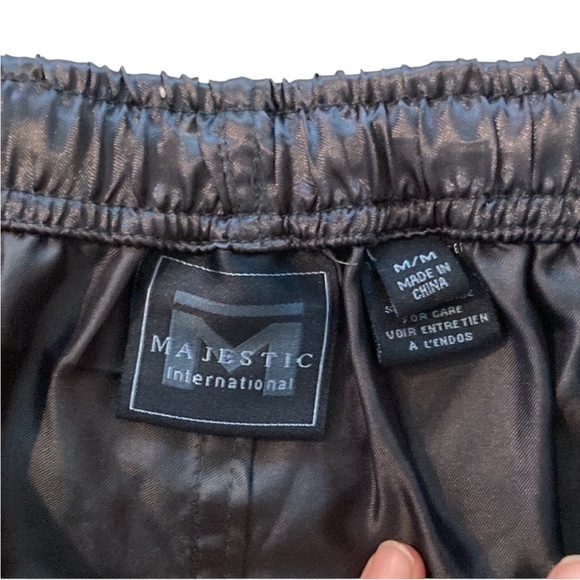 Majestic Intl Navy Sateen PJ Set EUC - Picture 11 of 12
